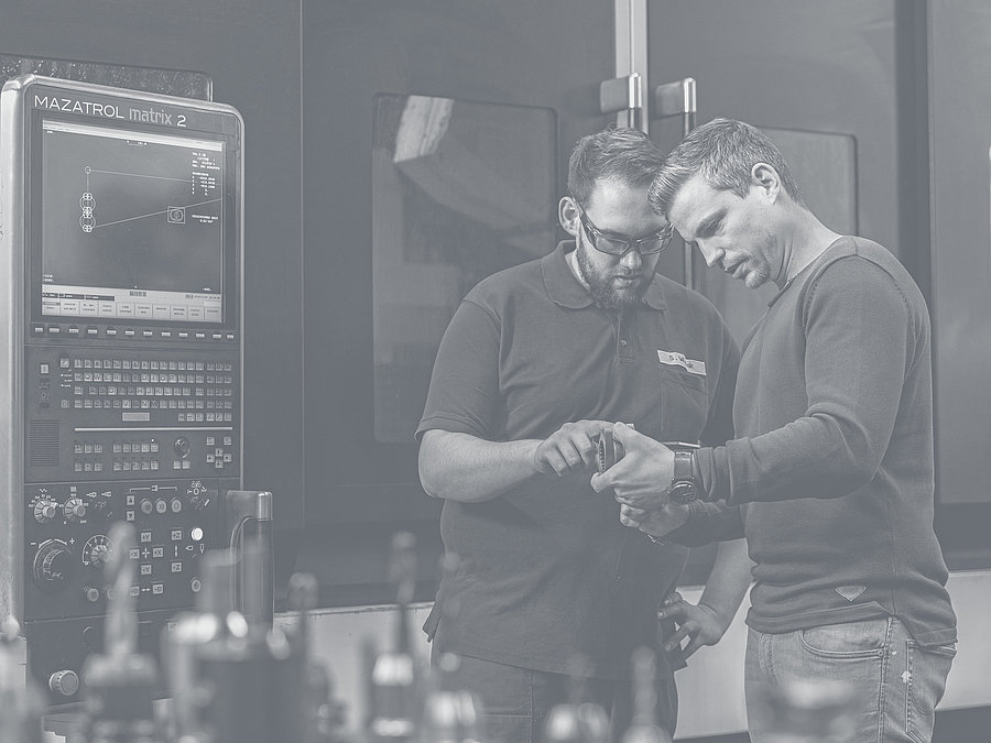 Configuration advice and modification are two of our services in the area of modernization and optimization. Two employees are working on an improvement plan as part of the configuration advice