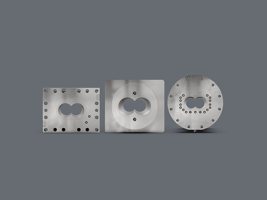 Die Fertigung von Gehäusen gehört zu den Spezialitäten von Extruder Experts. Übersicht dreier Gehäuse nebeneinander
